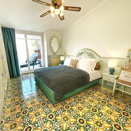 Milton Boutique Hotel - Adults Only ลิโดดิเยโซโล ภายนอก รูปภาพ