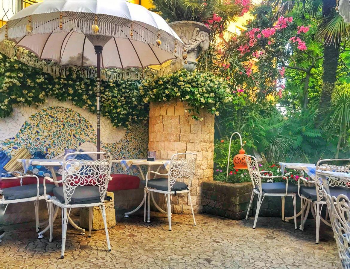 Milton Boutique Hotel - Adults Only ลิโดดิเยโซโล ภายนอก รูปภาพ