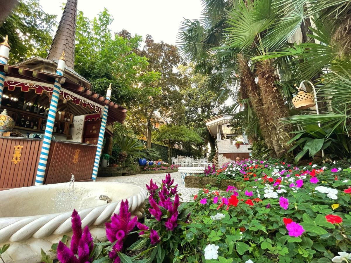 Milton Boutique Hotel - Adults Only ลิโดดิเยโซโล ภายนอก รูปภาพ