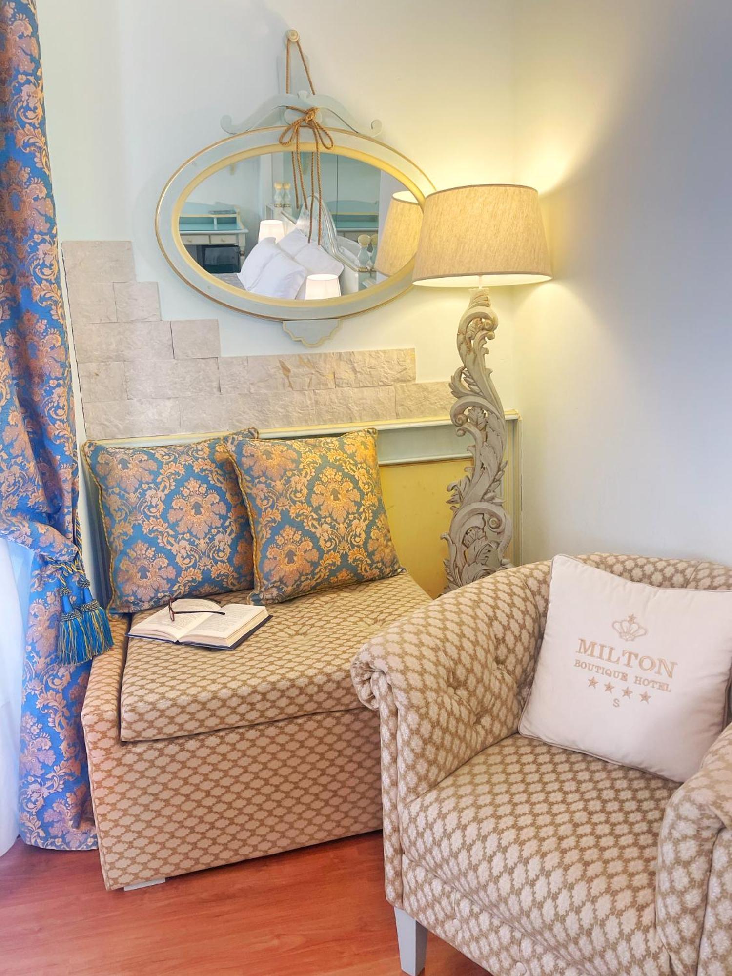 Milton Boutique Hotel - Adults Only ลิโดดิเยโซโล ภายนอก รูปภาพ