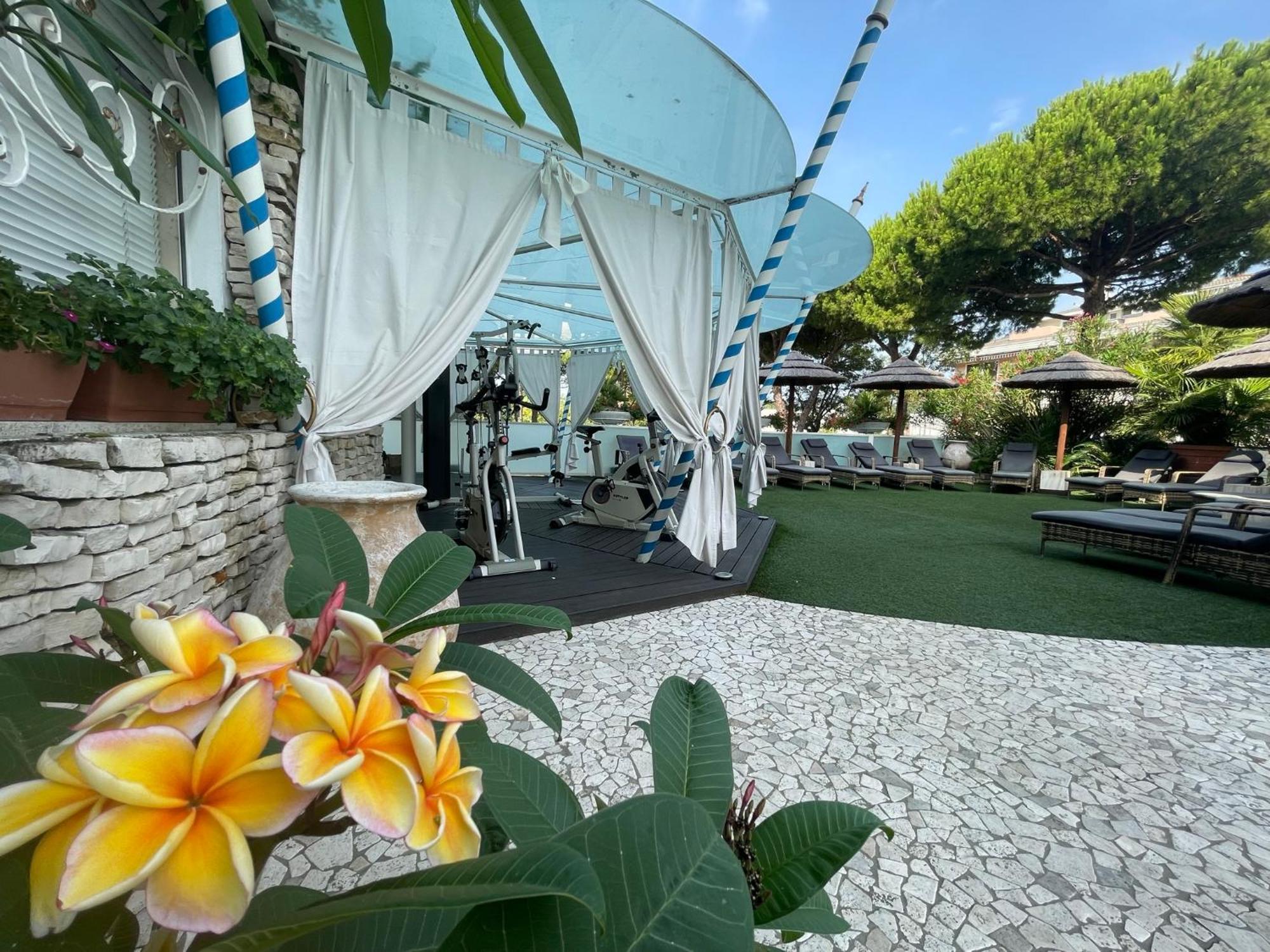 Milton Boutique Hotel - Adults Only ลิโดดิเยโซโล ภายนอก รูปภาพ